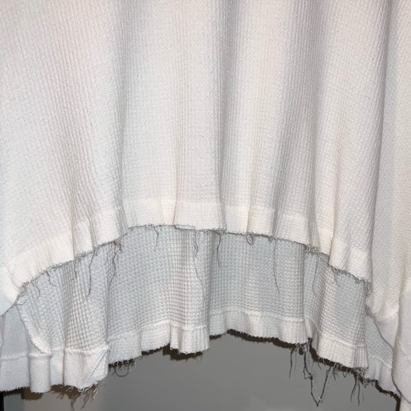 Free People We The Free Long Sleeve Waffle Swing Top. Some stains on one sleeve - Picture 3 of 5